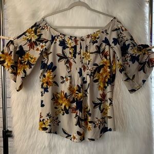 Floral Khaki colored blouse L (no brand)